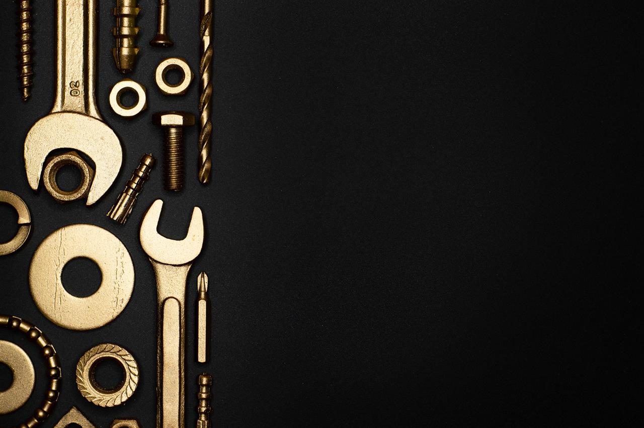 Du kan finde skruer hos Møller & Mammen