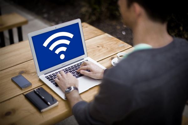 Med en Wi-Fi forstærker fra Av-Cables.dk er du sikret en stabil og hurtig forbindelse