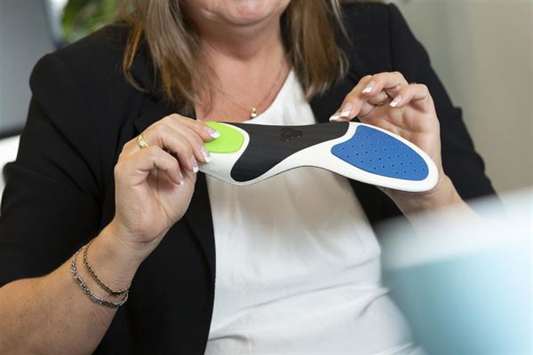 Hvad kan indlægssåler hjælpe med?