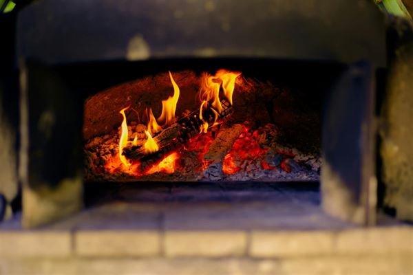 Bliv klogere på fremtidens opvarmningsløsning og find din egen pilleovn hos Himmerlands Pejsecenter